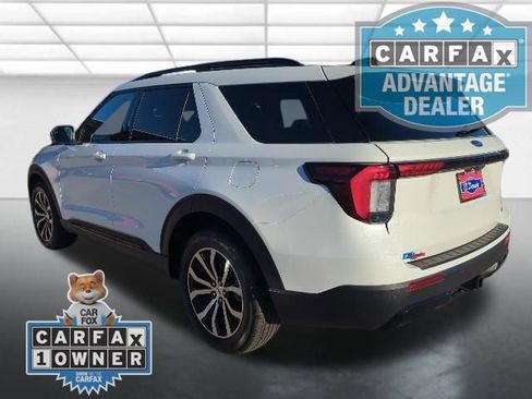 Used 2025 Ford Explorer ST-Line image 2