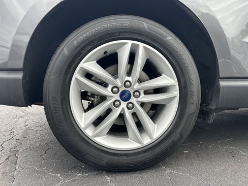 Used 2017 Ford Edge SEL w/ Equipment Group 201A image 18