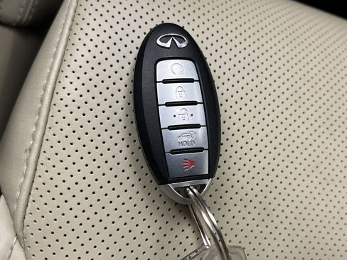 Used 2023 INFINITI QX80 Sensory w/ Cargo Package image 30