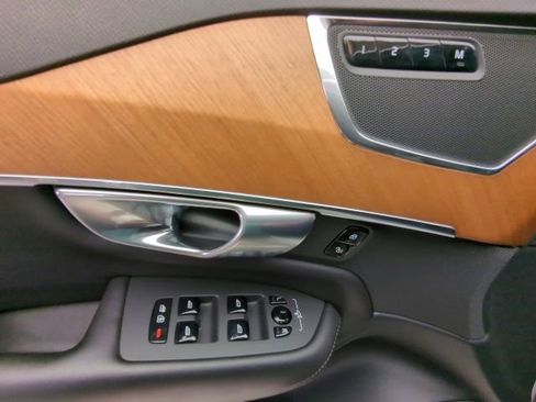 Used 2023 Volvo XC90 B5 Plus AWD/4WD image 14