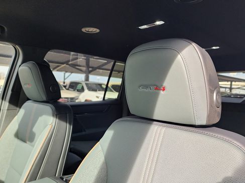 New 2026 GMC Acadia AT4 w/ Luxury Package image 17