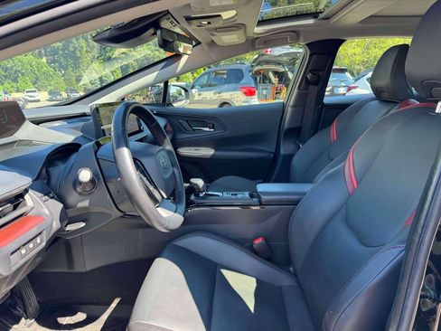 Used 2024 Toyota Prius Prime FWD image 17