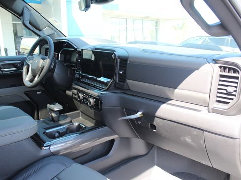 New 2026 Chevrolet Silverado 1500 ZR2 AWD/4WD image 15