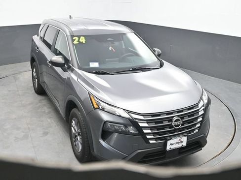 Used 2024 Nissan Rogue S AWD/4WD image 28