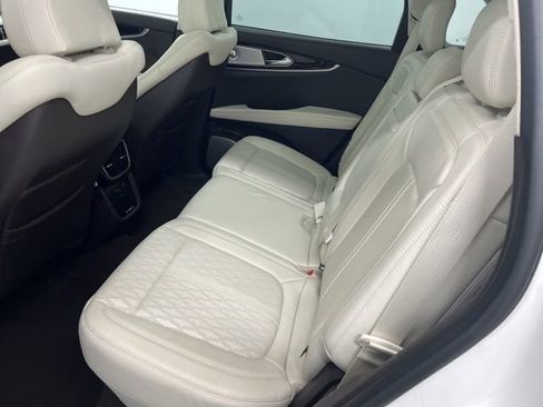 Certified 2022 Lincoln Nautilus Black Label AWD/4WD image 11