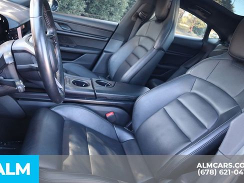 Used 2021 Porsche Taycan image 11