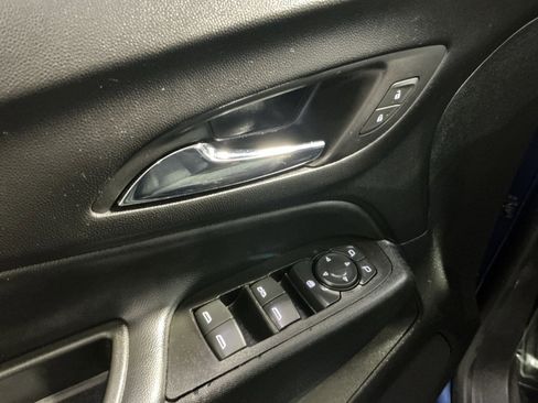 Used 2022 Chevrolet Equinox LT FWD image 16