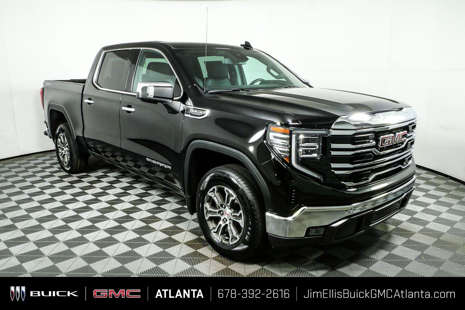 Used 2026 GMC Sierra 1500 SLT AWD/4WD image 1