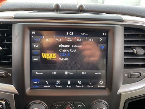 Certified 2019 RAM 1500 Classic SLT w/ Luxury Group image 26