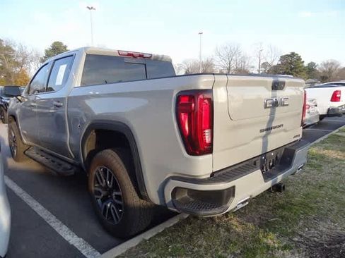 Used 2024 GMC Sierra 1500 AT4 image 8