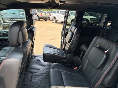 Used 2018 Dodge Grand Caravan GT FWD image 26