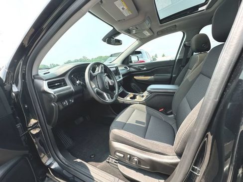 Used 2023 GMC Acadia SLE w/ Driver Convenience Package FWD image 10