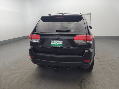 Used 2019 Jeep Grand Cherokee Laredo image 7