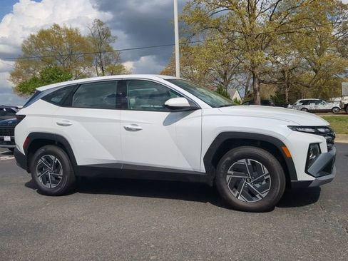 New 2026 Hyundai Tucson Blue SE AWD/4WD image 2