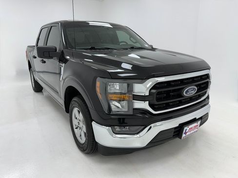 Used 2023 Ford F150 XLT image 2