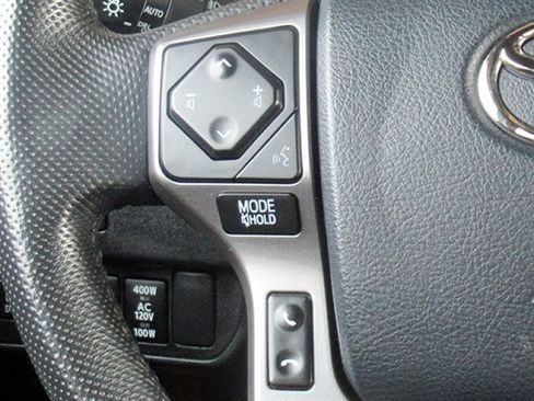 Used 2020 Toyota Tacoma Limited image 17