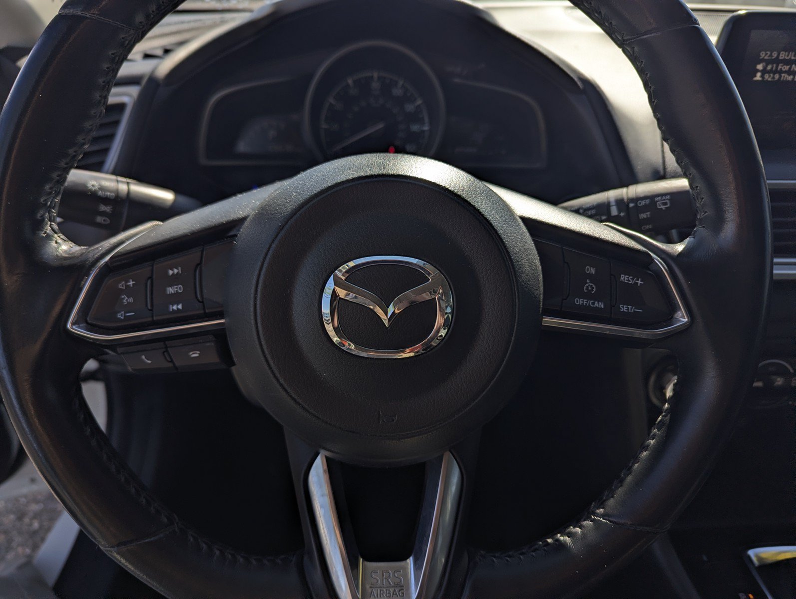 Used 2017 MAZDA MAZDA3 Touring FWD image 10