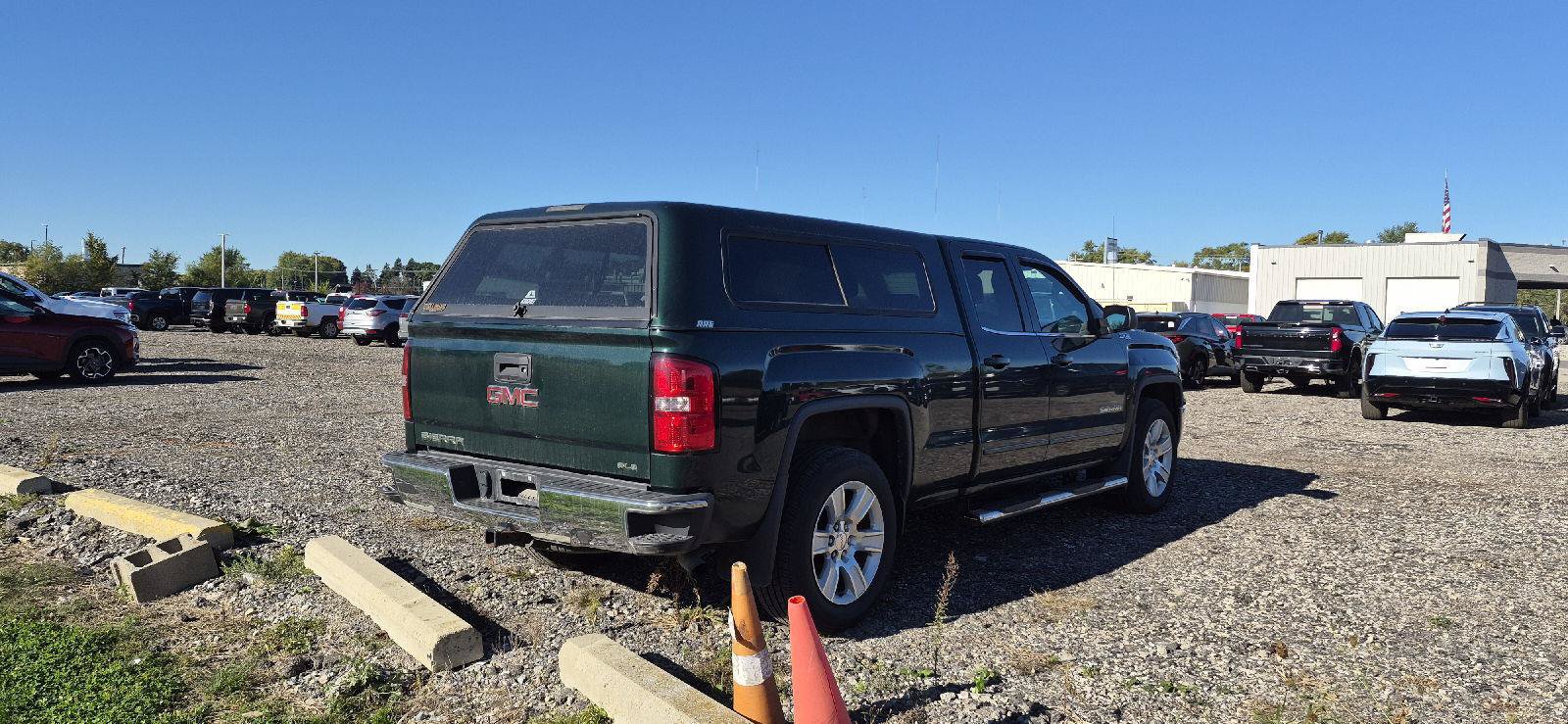 Used 2014 GMC Sierra 1500 SLE w/ SLE Value Package AWD/4WD image 4