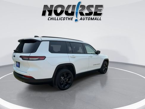 Used 2024 Jeep Grand Cherokee L Laredo AWD/4WD image 8