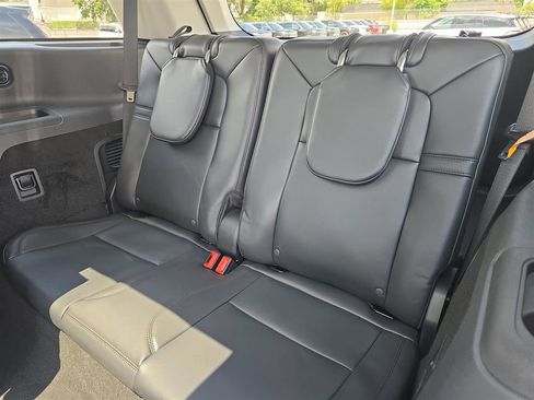 New 2025 Lincoln Aviator 2WD w/ Equipment Group 101A image 16