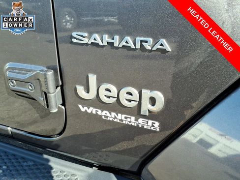 Used 2022 Jeep Wrangler Unlimited Sahara w/ Cold Weather Group image 8