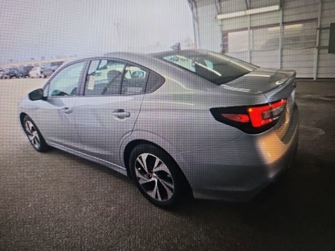 Used 2025 Subaru Legacy Premium image 4