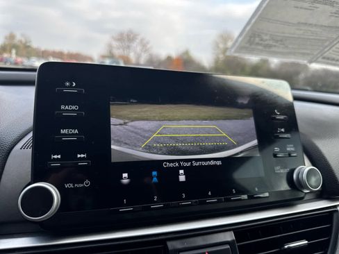 Used 2020 Honda Accord LX image 21