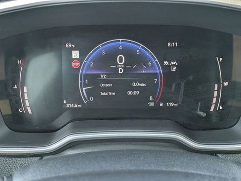 Used 2024 Toyota Corolla Cross XLE FWD image 31