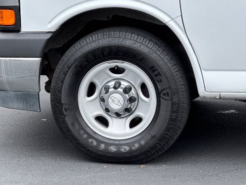 Used 2017 Chevrolet Express 3500 LT w/ LT Preferred Equipment Group image 28