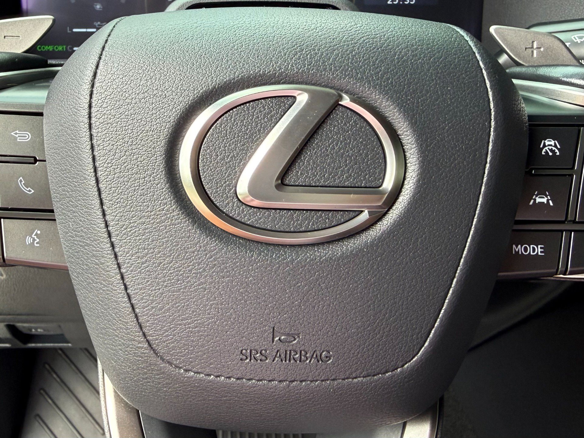 Used 2025 Lexus GX 550 w/ Accessory Package (2T) AWD/4WD image 35