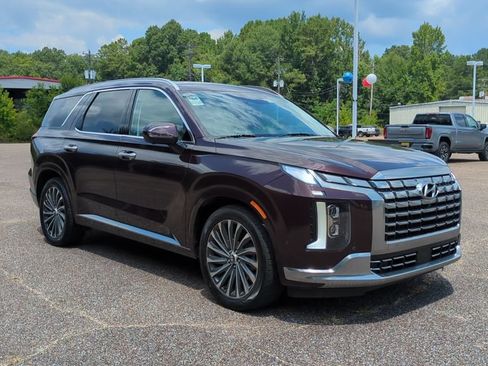 Used 2024 Hyundai Palisade Calligraphy AWD/4WD image 3