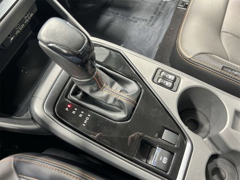 Certified 2025 Subaru Crosstrek 2.5i Limited w/ Crosstrek Mirror Package image 19