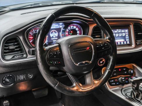 Used 2021 Dodge Challenger SXT RWD image 22