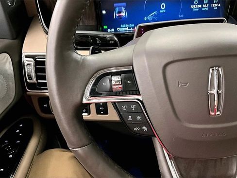 Used 2024 Lincoln Navigator Reserve image 25