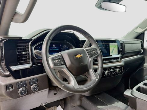 Used 2025 Chevrolet Silverado 2500 LT AWD/4WD image 12