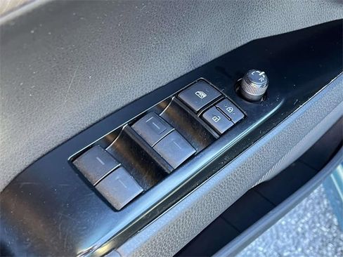 Used 2025 Toyota Camry SE image 16