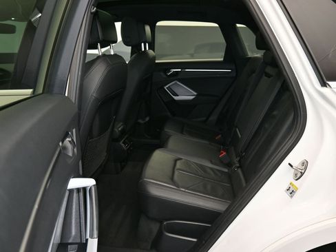 Used 2023 Audi Q3 2.0T Premium image 32