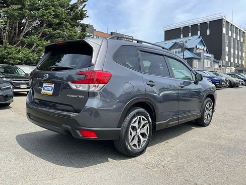 Certified 2023 Subaru Forester Premium AWD/4WD image 9