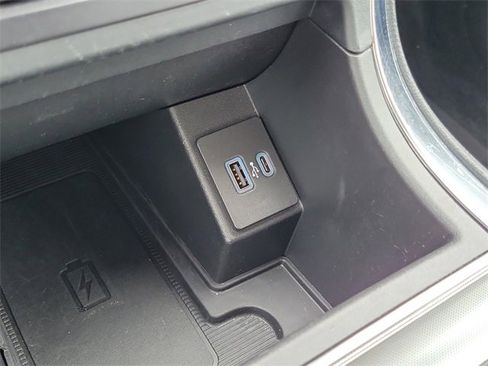 Used 2022 Ford Edge Titanium image 31