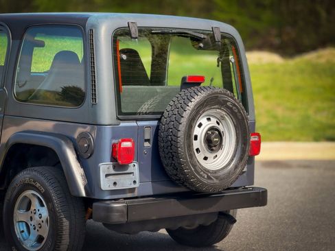 Used 2001 Jeep Wrangler SE AWD/4WD image 12