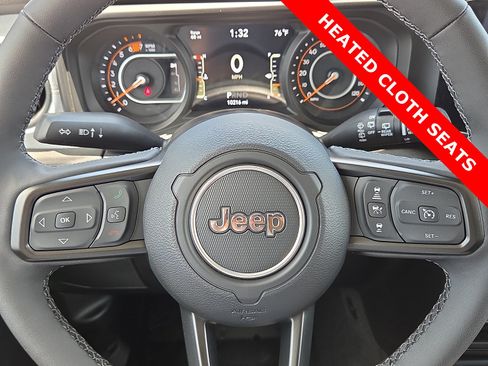 Used 2025 Jeep Wrangler Unlimited Sport AWD/4WD image 24