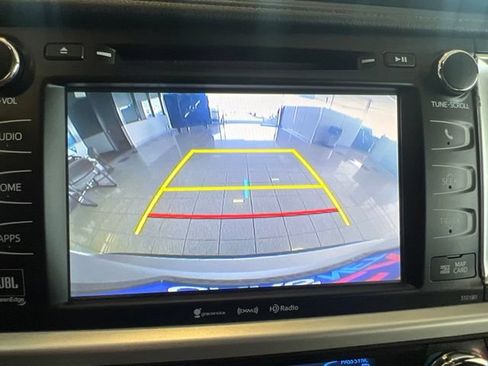 Used 2017 Toyota Highlander Limited AWD/4WD image 34