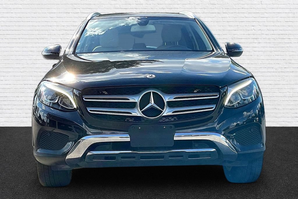 Used 2019 Mercedes-Benz GLC 300 w/ Premium Package image 2