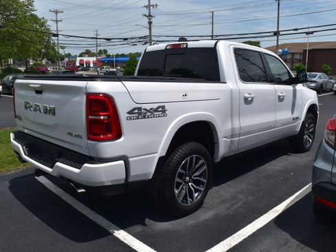 Used 2025 RAM 1500 Limited w/ Off Road Group AWD/4WD image 3