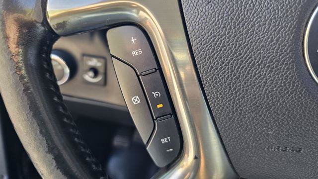 Used 2018 Chevrolet Express 2500 w/ Driver Convenience Package RWD image 17