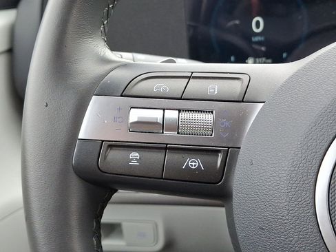 Certified 2025 Hyundai Kona SEL AWD/4WD image 23