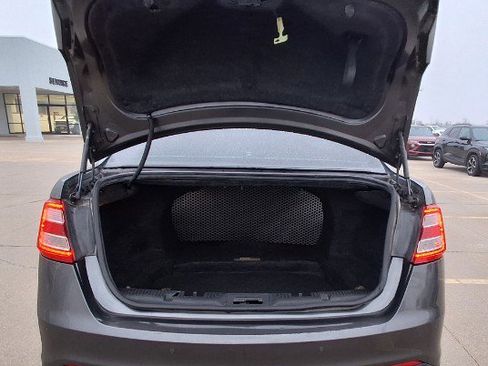 Used 2015 Ford Taurus SEL w/ Equipment Group 201A image 9