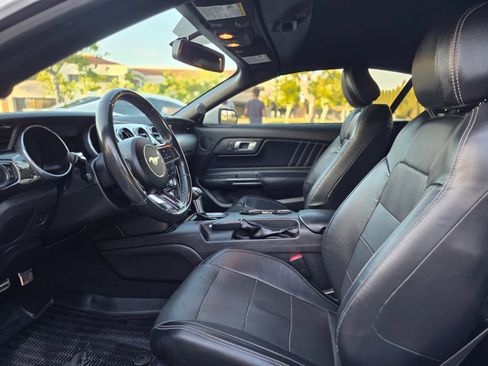 Used 2019 Ford Mustang GT Premium RWD image 19