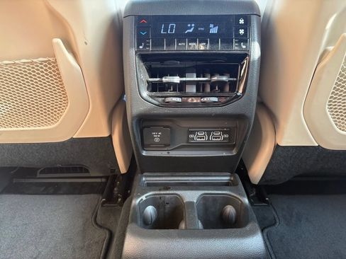 Used 2025 Jeep Grand Cherokee L Limited RWD image 27