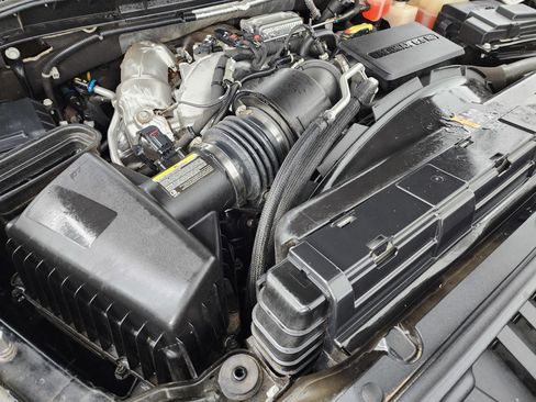 Used 2022 Chevrolet Silverado 3500 High Country w/ Snow Plow Prep/Camper Package image 21